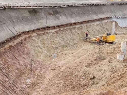 信都基坑边坡加固